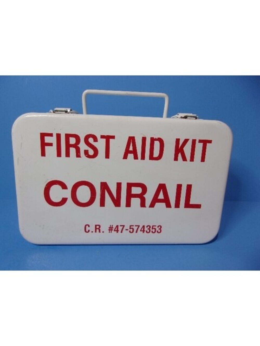 Vintage Conrail Railroad FIRST AID KIT Metal Box Case & Some Contents Sealed